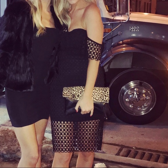 Ornate circle lace ruffle dress - Picture 4 of 5